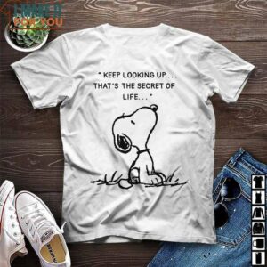 Keep Looking Up That’s The Secret Of Life Snoopy Lover Shirt