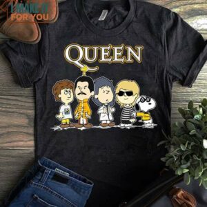 Peanuts And Snoopy Queen T-Shirt, Top-Rated Snoopy Gifts Collection