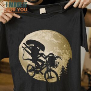 Save The Eggs Alien T-Shirt, Unique Halloween Graphic Tees for Men