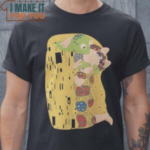 Frog Kiss Piggy The Muppets T-Shirt, Vintage Halloween Graphic Tee Mens