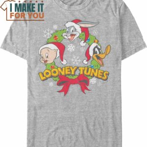 Porky Bugs Daffy Christmas Wreath Looney Tunes T-Shirt, Vintage Looney Tunes tee for Adults